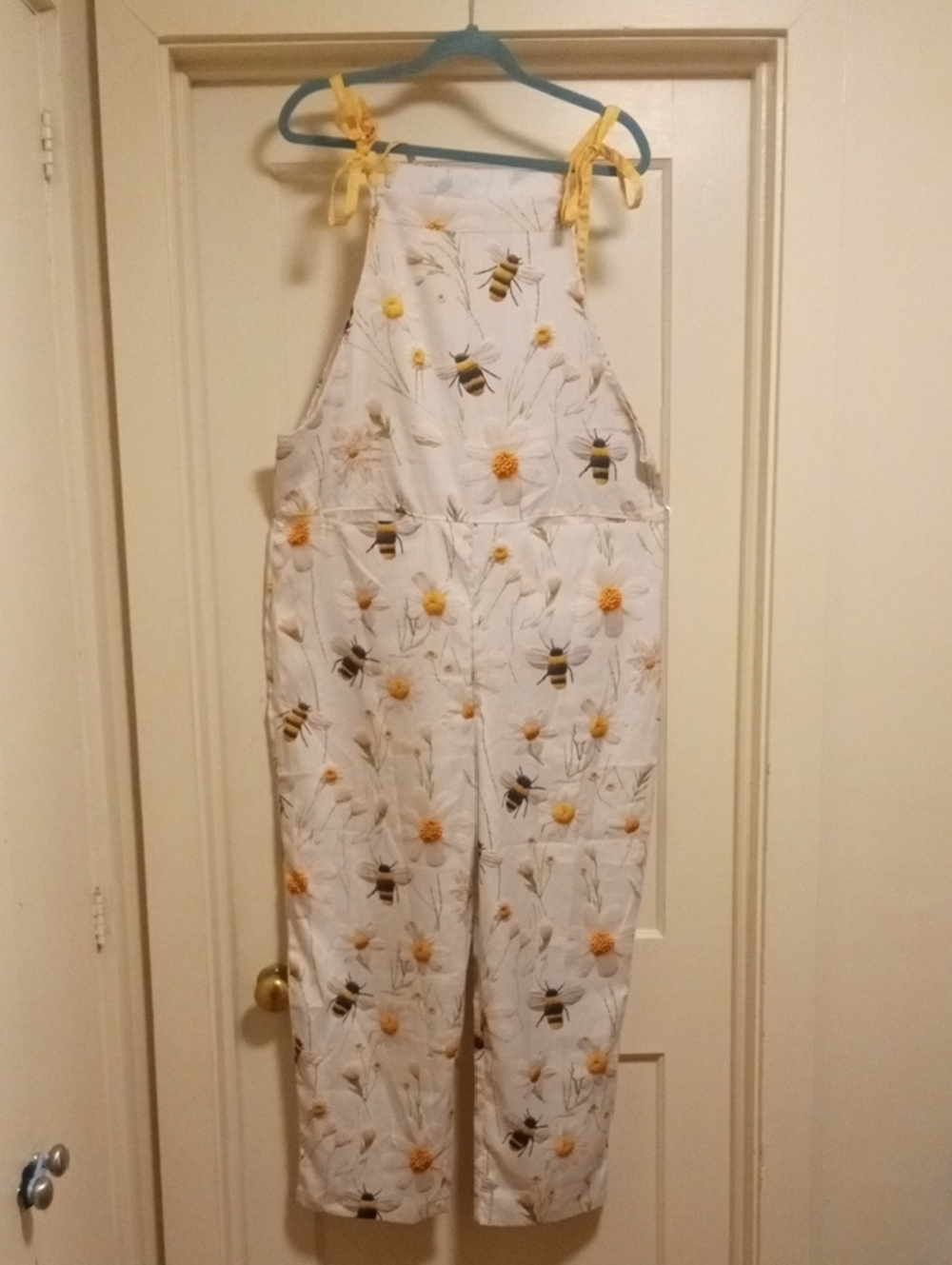 Cottagecore Linen-Viscose Jumper with Bees and Flowers to Pollinate for Spring
